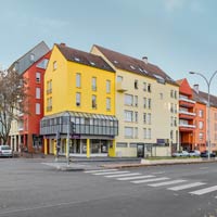 Quartier du Petit-Citeaux à Dijon (Côte-d'Or) : les volumes sont moins imposants et stricts que ceux d'une barre ou d'une tour. Le projet est divisé en plusieurs petits immeubles de tailles différentes afin d'apporter plus de diversité visuelle.