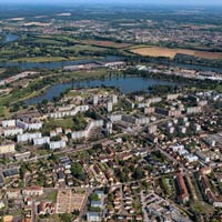 Vue aérienne de la ZUP des Près-Saint-Jean à Chalon-sur-Saône (Saône-et-Loire).