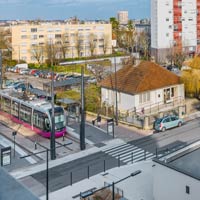 Chenôve (Côte-d'Or), ZUP du mail, terminus du tram.